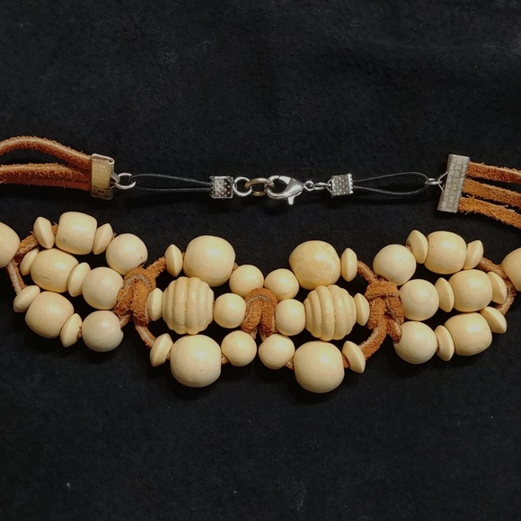 Wooden Statement Choker - Picture 2 of 4